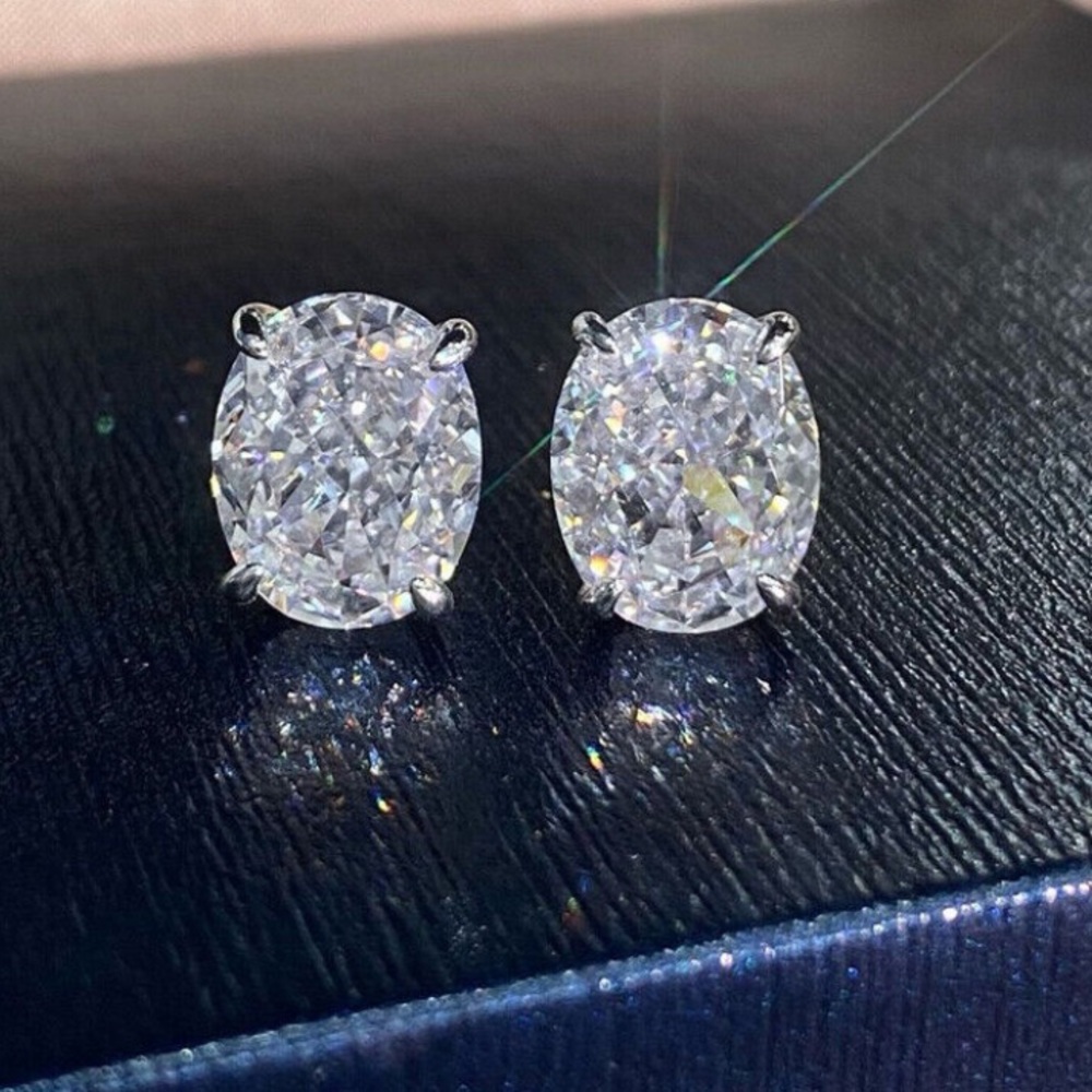NWT luxury sterling silver diamond stud earrings